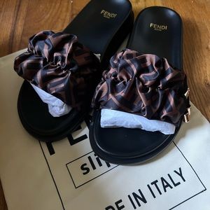 Fendi slippers - eu 38